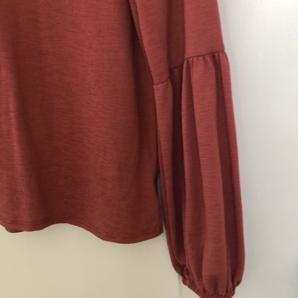 Spring top - Picture 2 of 2